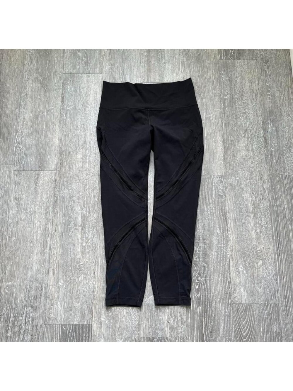 Black Lululemon “Wunder Under” Activewear / Yoga Leggings / Pants